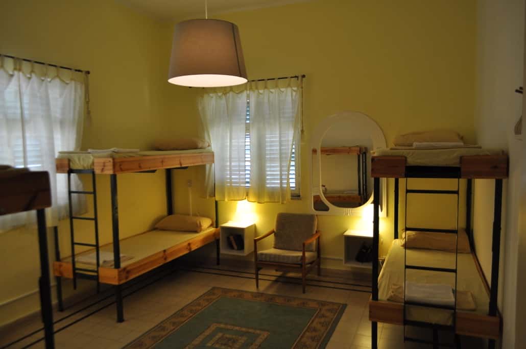 Room-6-6-bed-dormatory- – 🇮🇱以色列美角